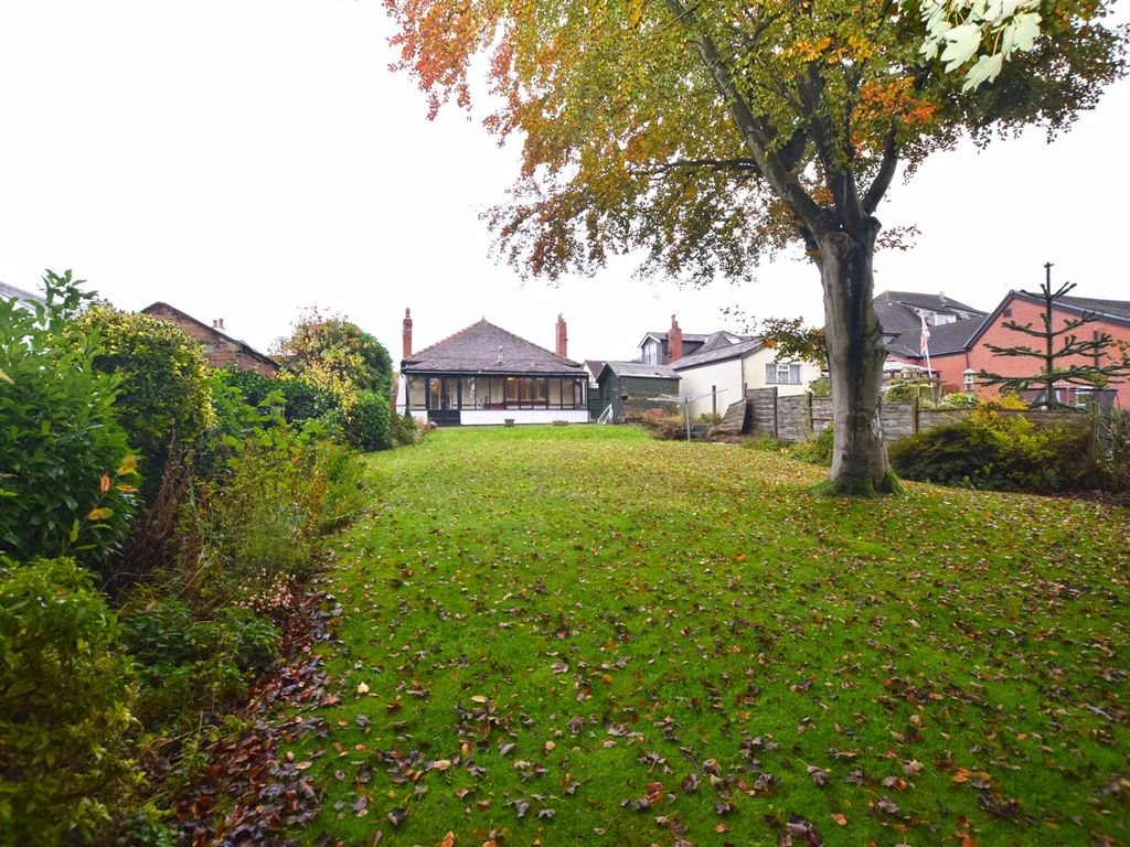 3 bed detached bungalow for sale in Polefield Road, Blackley, Manchester M9, £400,000