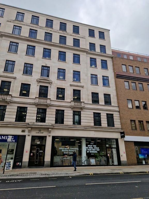 Office to let in Baker Street, London W1V, £6,000 pa