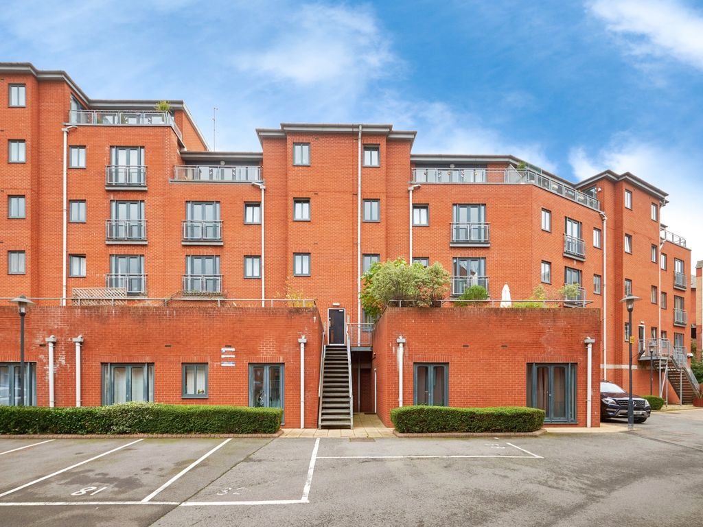 1 bed flat for sale in Newhall Court, George Street, Birmingham, West Midlands B3, £175,000