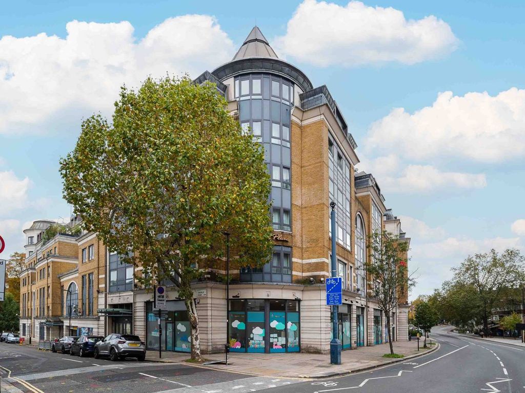 3 bed flat for sale in Royal Langford Apartments, St John's Wood, London NW6, £1,000,000