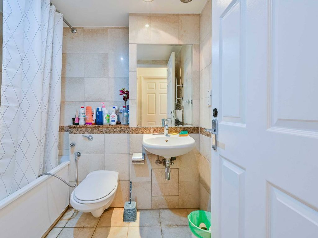 3 bed flat for sale in Royal Langford Apartments, St John's Wood, London NW6, £1,000,000