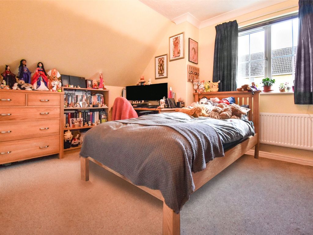 4 bed detached house for sale in Sheridan Close, Aldershot, Hampshire, Hampshire GU11, £515,000