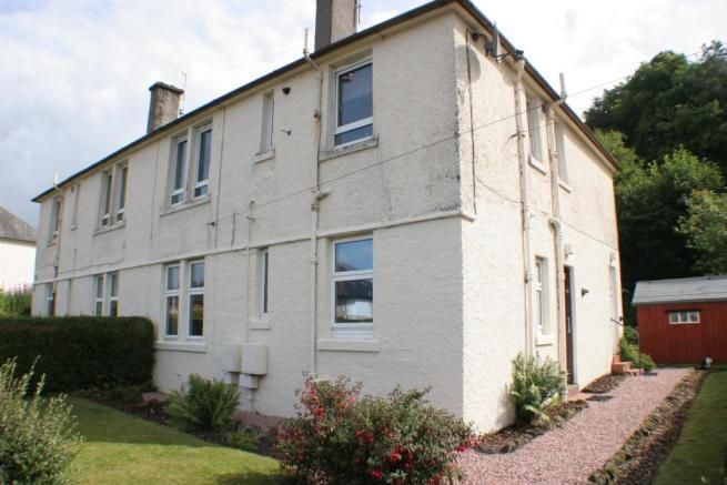 2 bed flat to rent in Finlaystone Road, Kilmacolm PA13, £795 pcm