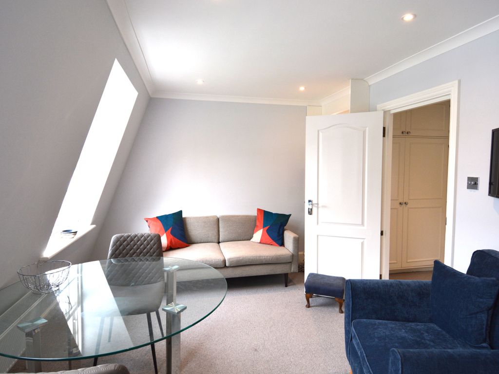 1 bed flat to rent in Denbigh Street, London SW1V, £2,275 pcm