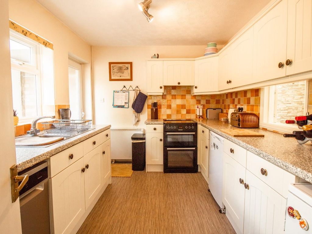 3 bed semi-detached house for sale in Trinity Close, Balsham, Cambridge CB21, £425,000