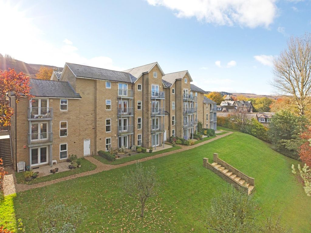 2 bed flat for sale in Ben Rhydding Road, Ilkley LS29, £539,950