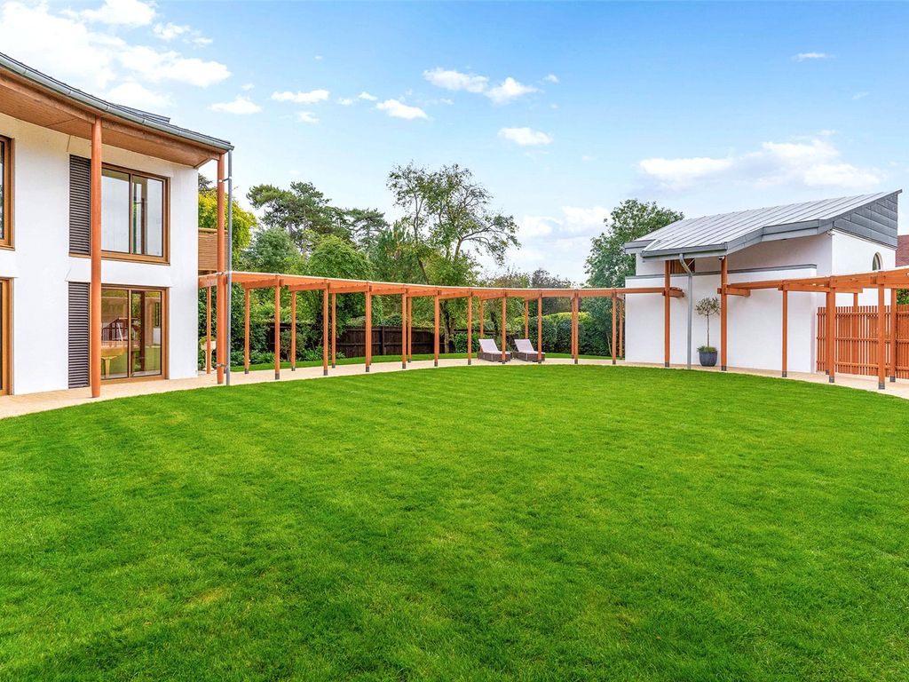 5 bed detached house for sale in Fuller Way, Cambridge, Cambridgeshire CB3, £3,000,000