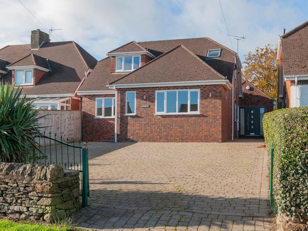 3 bed detached house for sale in Main Road, Stretton DE55, £475,000