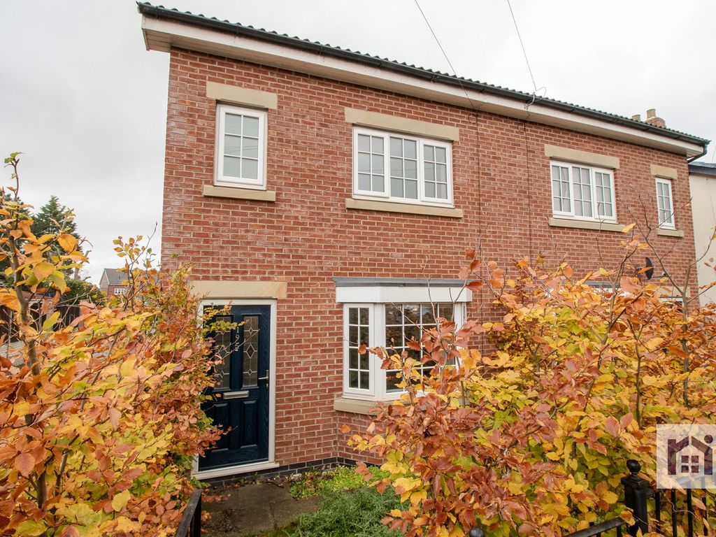 4 bed semi-detached house to rent in Chapel Lane, Longton PR4, £900 pcm