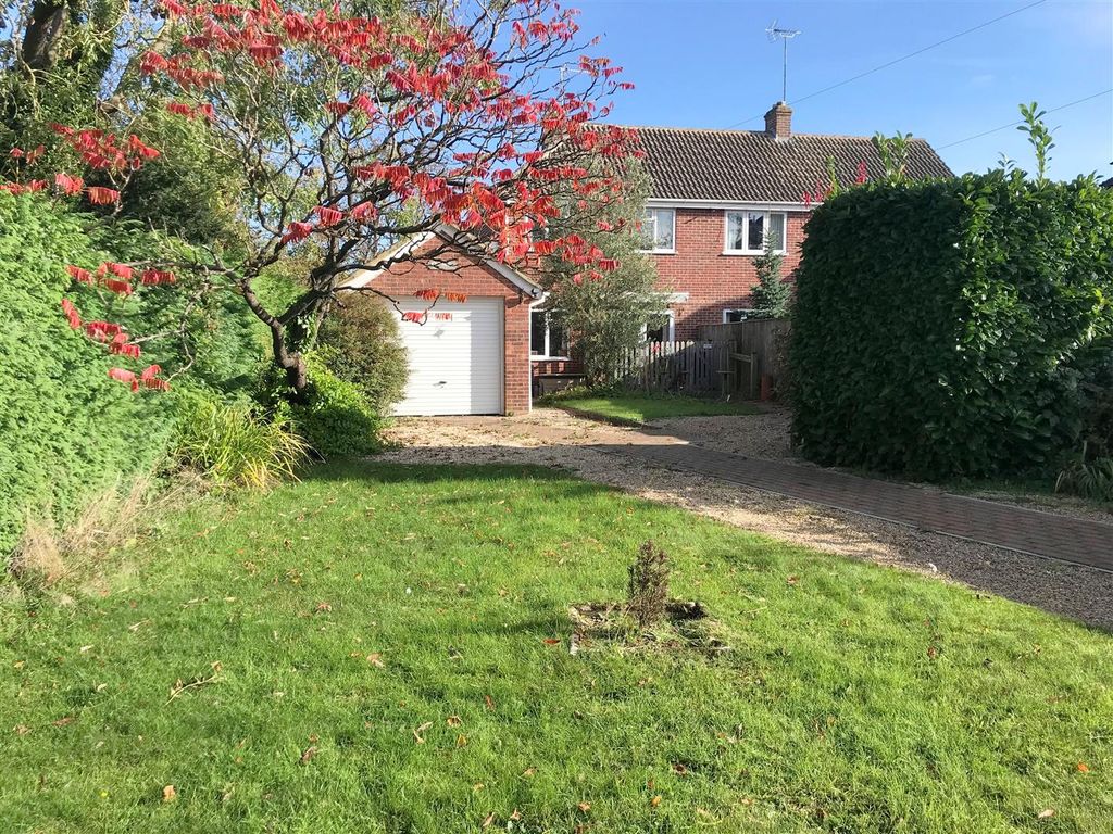 3 bed semi-detached house for sale in Pyle Hill, Newbury RG14, £450,000