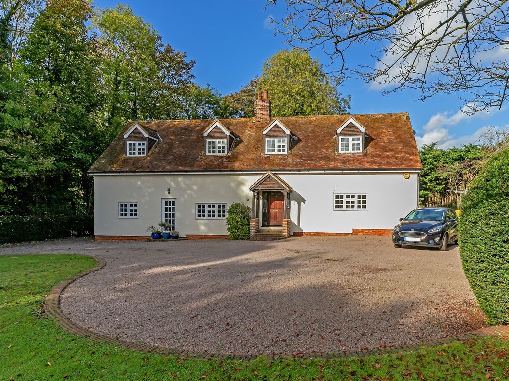 4 bed detached house for sale in High Street, Graveley, Hitchin, Hertfordshire SG4, £1,000,000