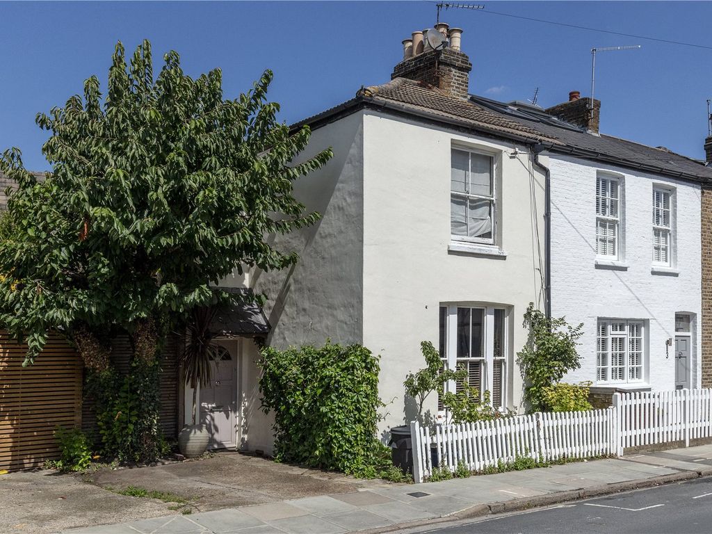 2 bed property for sale in Westfields Avenue, Barnes SW13, £1,075,000