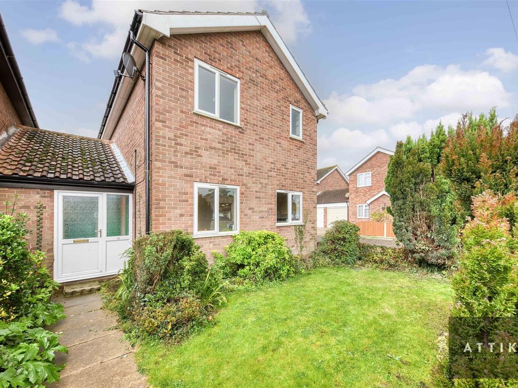 3 bed semi-detached house for sale in Broadland Way, Acle, Norwich NR13, £230,000