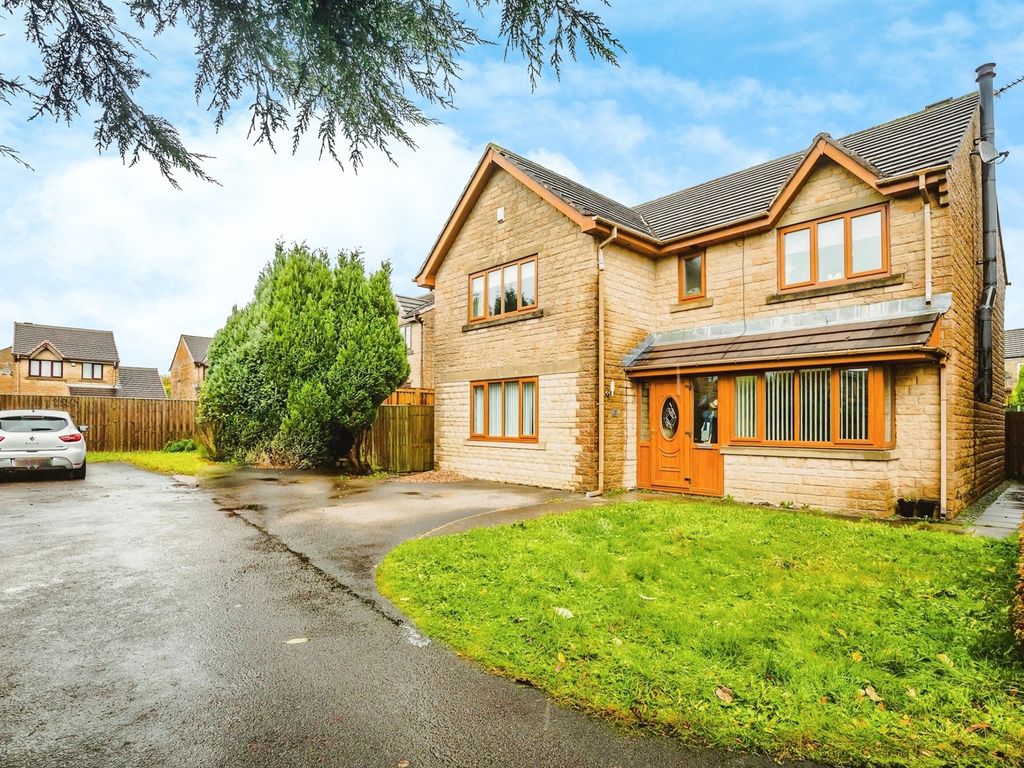 4 bed detached house for sale in The Pickerings, Queensbury, Bradford BD13, £425,000