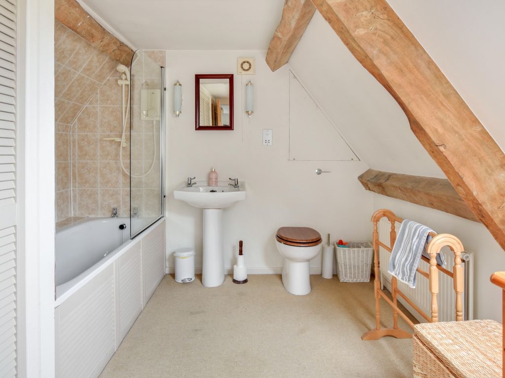 3 bed cottage for sale in Ampney Crucis, Cirencester GL7, £850,000