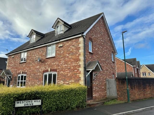 3 bed property for sale in Westons Hill Drive, Emersons Green, Bristol BS16, £365,000