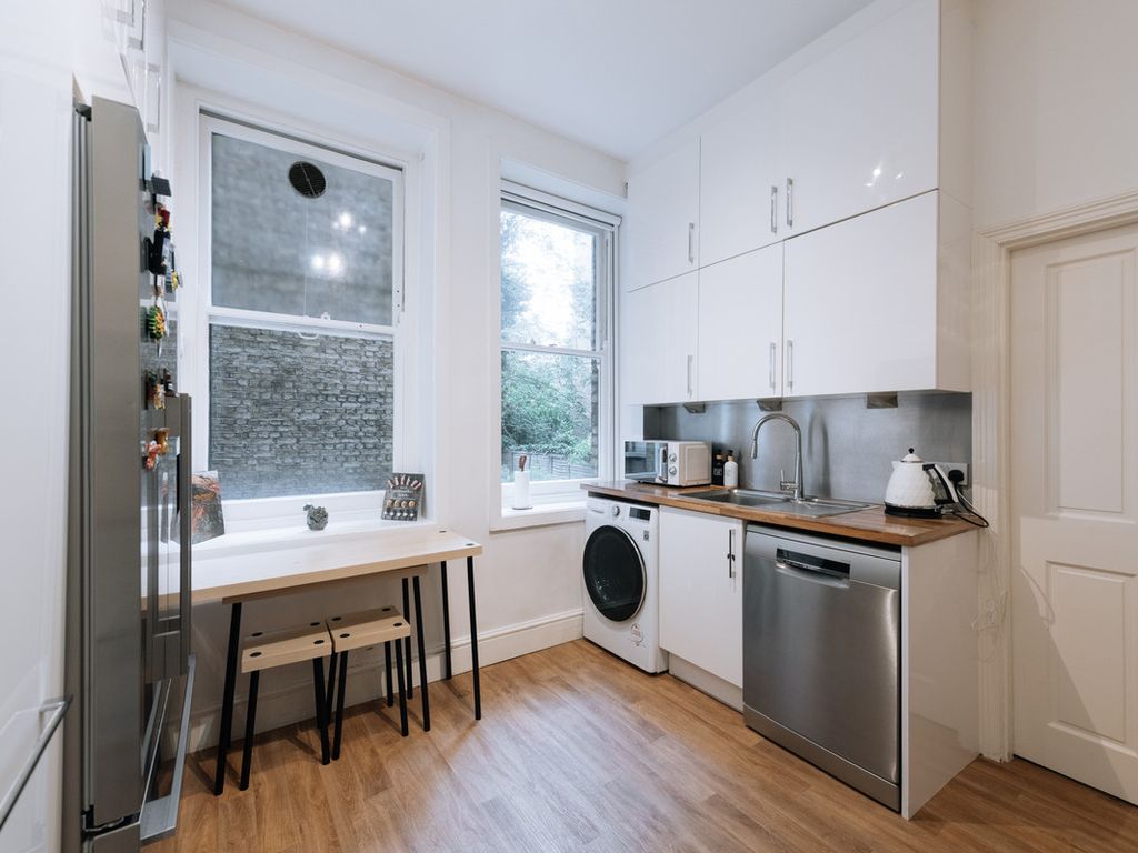 2 bed flat for sale in Wymering Road, London W9, £899,999