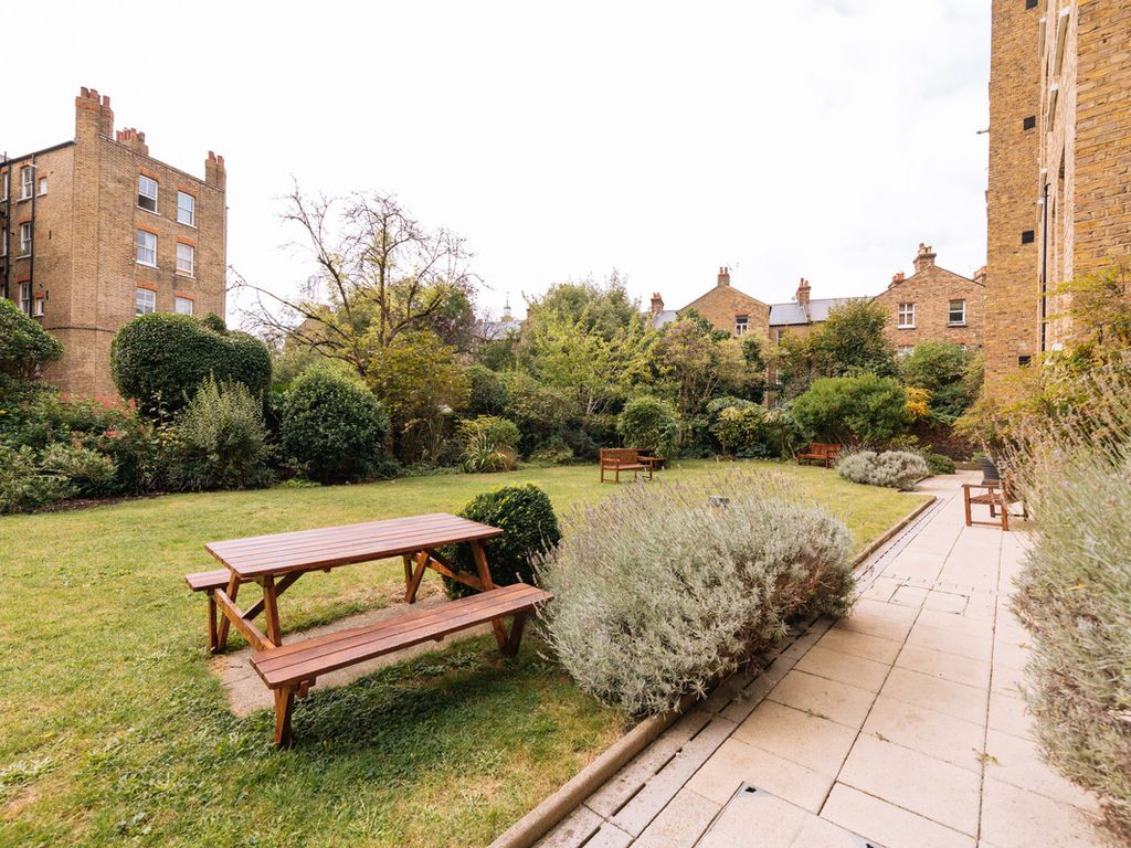 2 bed flat for sale in Wymering Road, London W9, £899,999