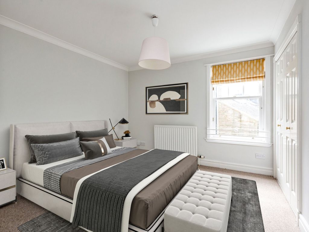 3 bed flat for sale in Braid Road, Morningside, Edinburgh EH10, £525,000
