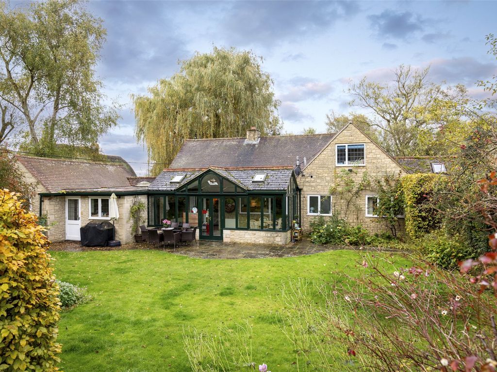 4 bed detached house for sale in Haseley Road, Little Milton, Oxford OX44, £950,000