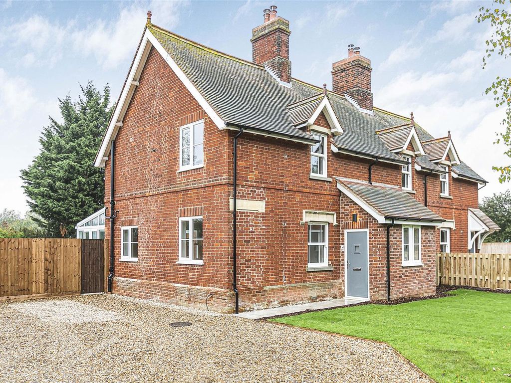 3 bed cottage for sale in Broadway, Bourn, Cambridge CB23, £695,000