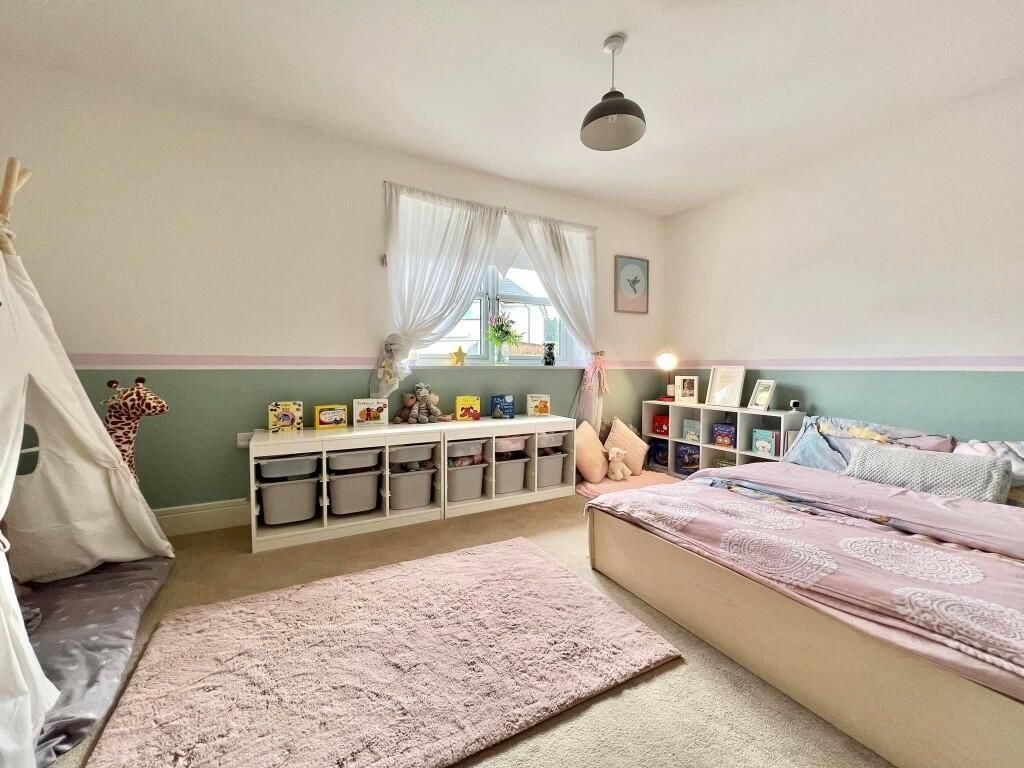 4 bed detached house for sale in Burnside Drive, Denny FK6, £325,000
