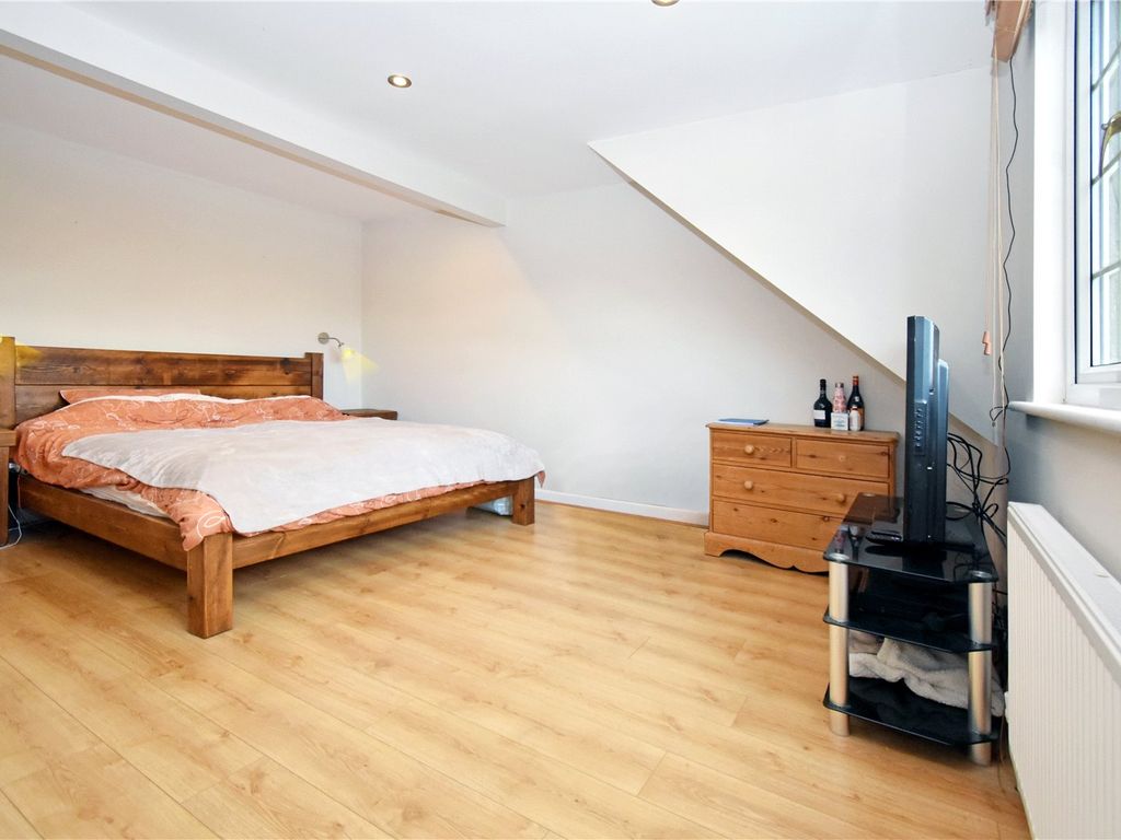 5 bed detached house for sale in Newbury Lane, Compton, Newbury, Berkshire RG20, £525,000