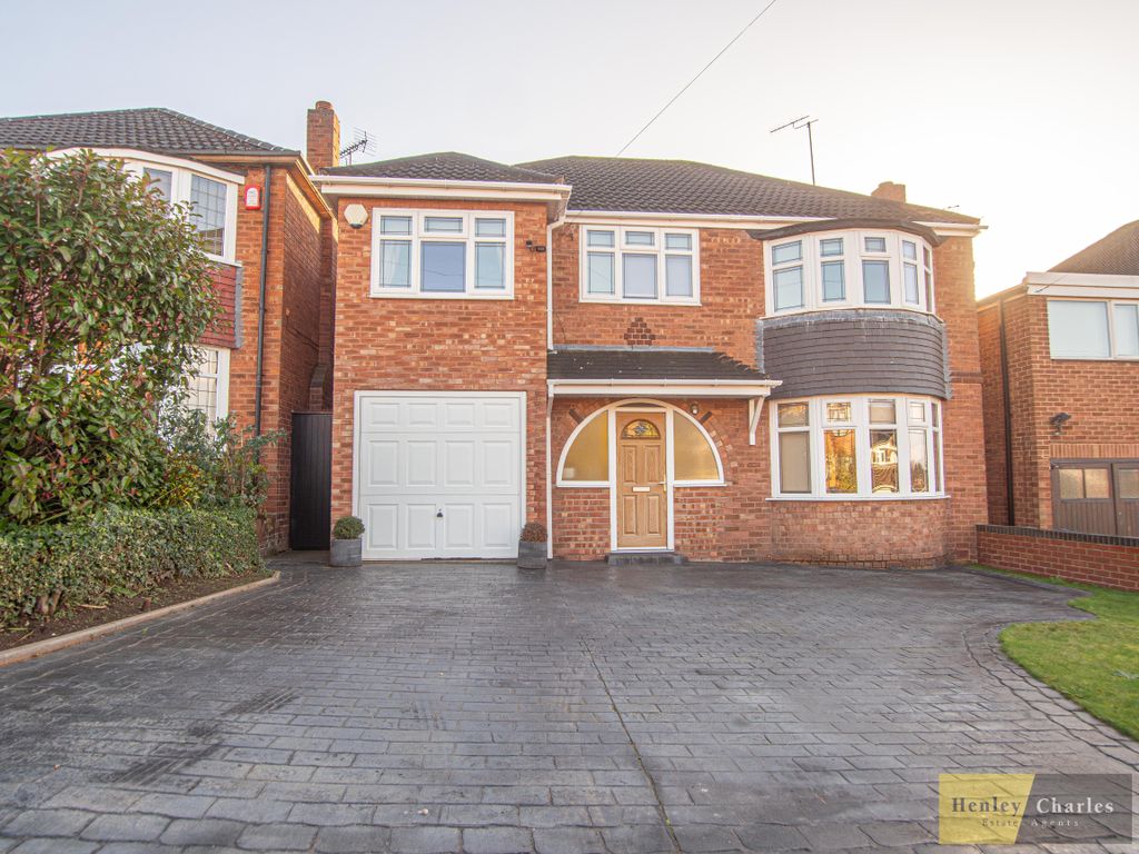 4 bed detached house for sale in Calthorpe Close, Walsall, West Midlands WS5, £525,000