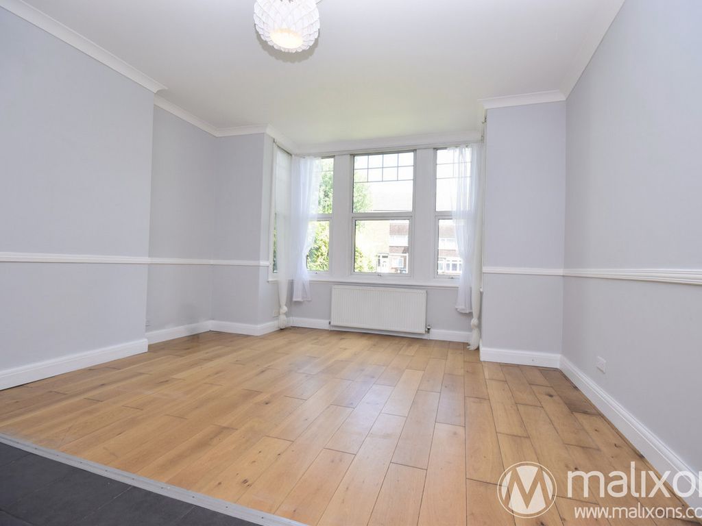 2 bed flat to rent in South Norwood Hill, London SE25, £1,450 pcm