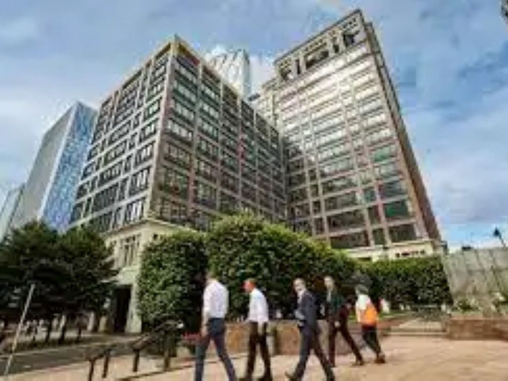 Office to let in Cabot Square, London E14, £6,000 pa