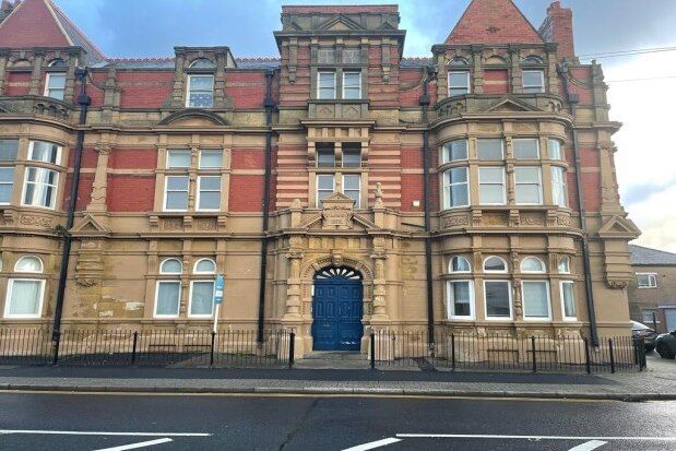 2 bed flat to rent in Exchange Street, Blackpool FY1, £675 pcm