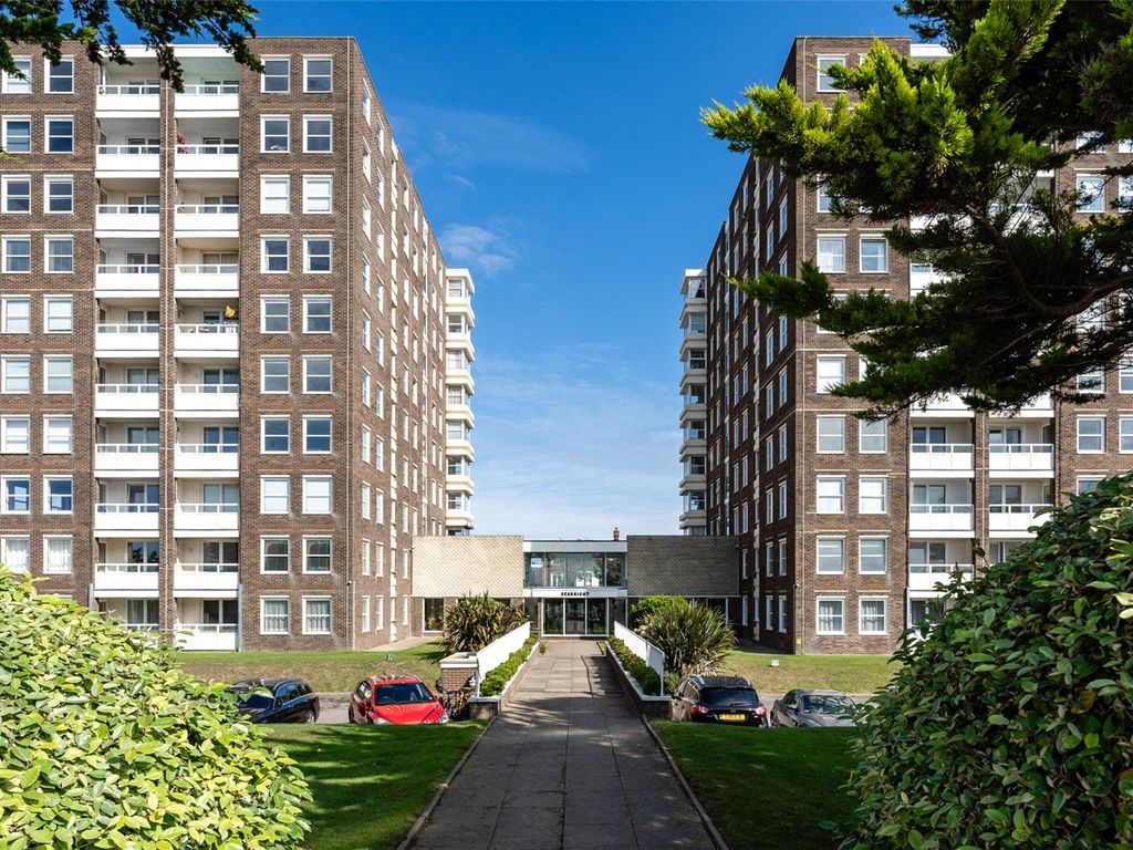 2 bed flat for sale in West Parade, Worthing, West Sussex BN11, £260,000