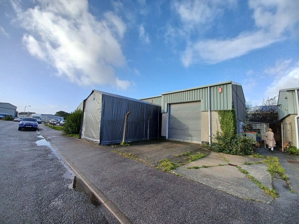 Industrial to let in Unit 8, Water-Ma-Trout, Helston, Cornwall TR13, £16,000 pa