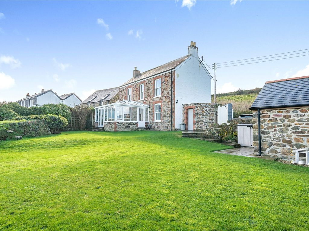 2 bed detached house for sale in Beacon Road, St Agnes TR5, £800,000