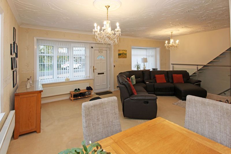 3 bed bungalow for sale in Long Lane, Telford TF6, £425,000