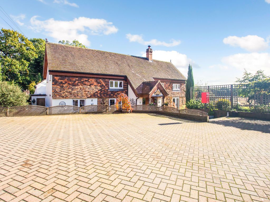 3 bed detached house for sale in Oakwood Road, Redhill RH1, £1,000,000