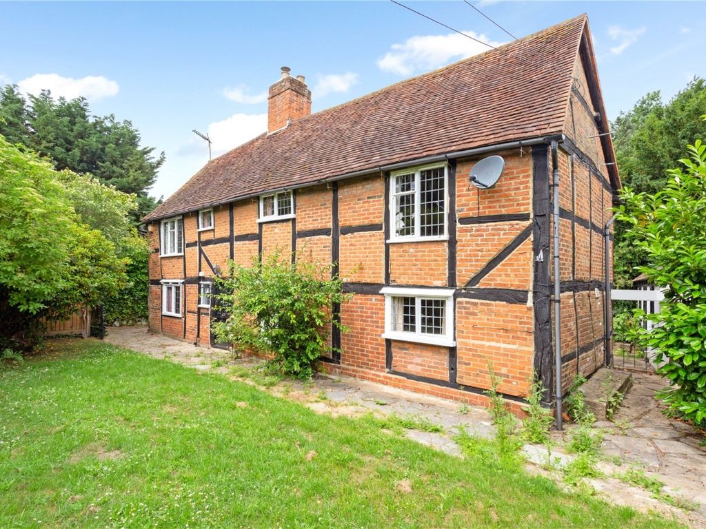 4 bed cottage to rent in Cocks Lane, Warfield, Bracknell RG42, £3,250 pcm
