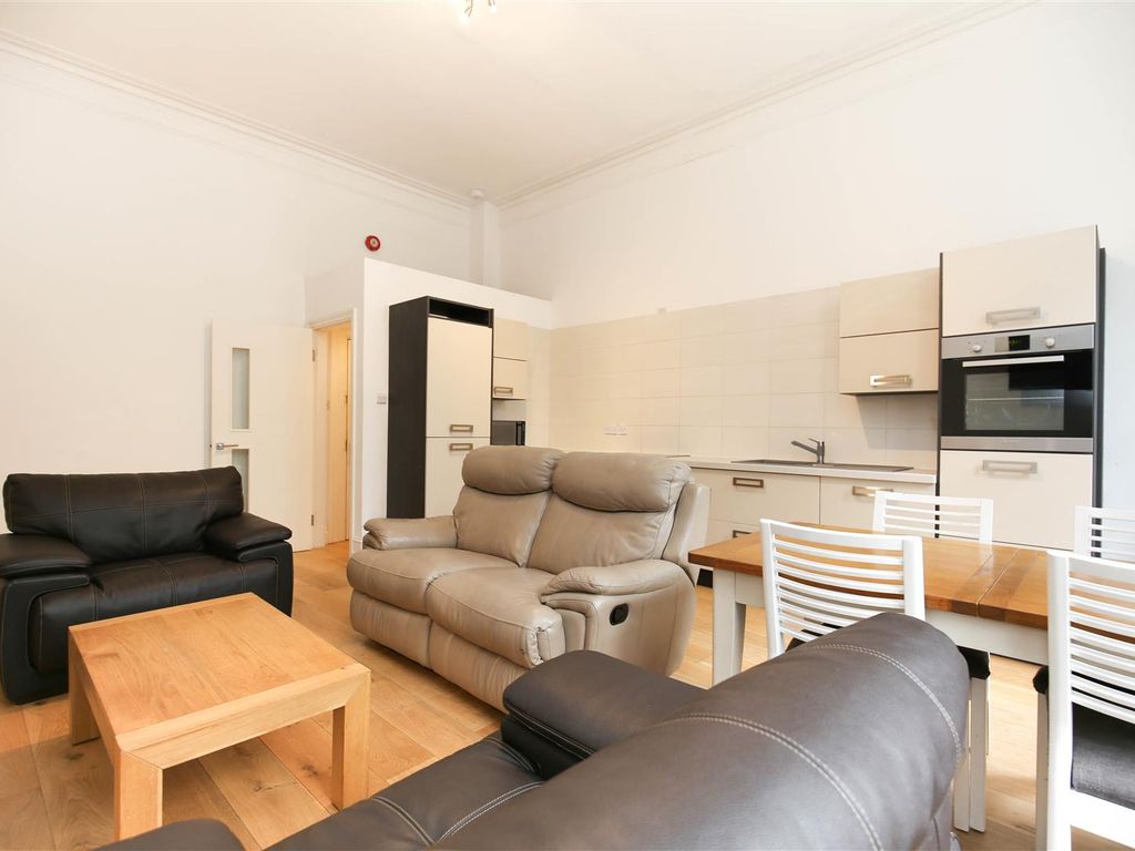 2 bed flat to rent in Grainger Street, City Centre, Newcastle Upon Tyne NE1, £1,150 pcm