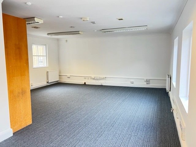 Office to let in Hillgate Place, London SW12, £24,955 pa