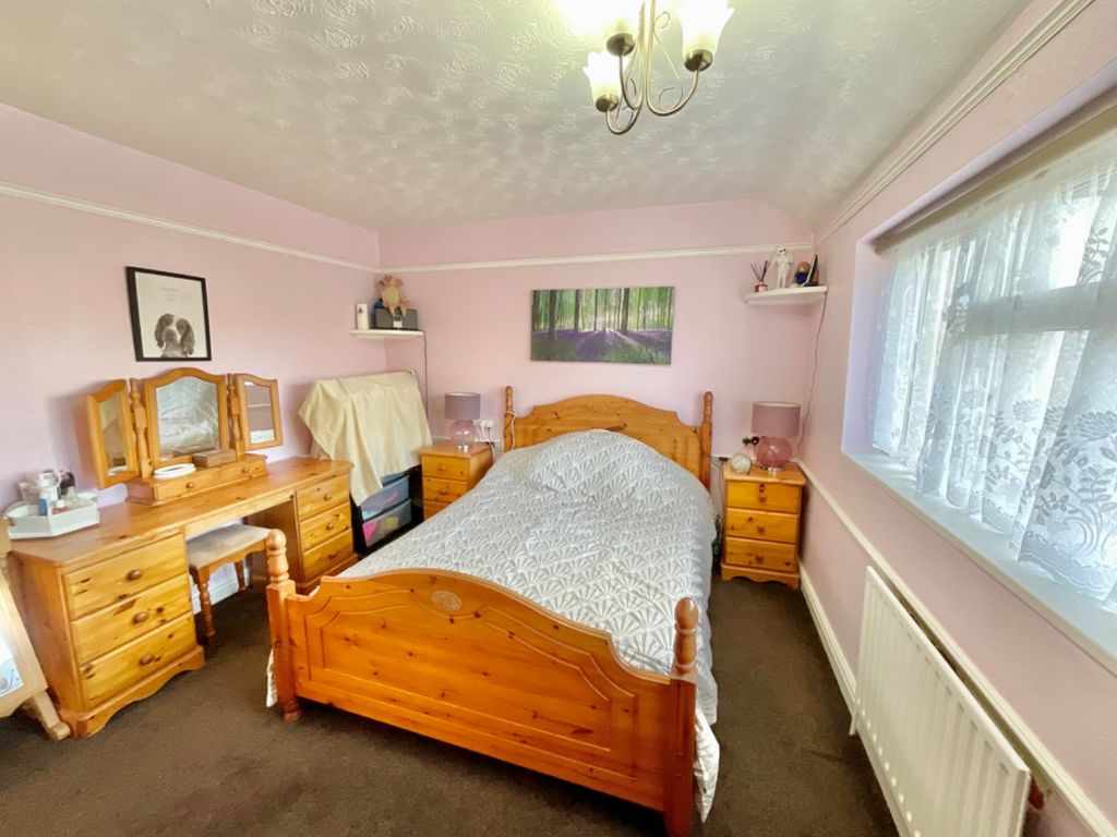 3 bed semi-detached house for sale in Ware Orchard, Barby CV23, £260,000