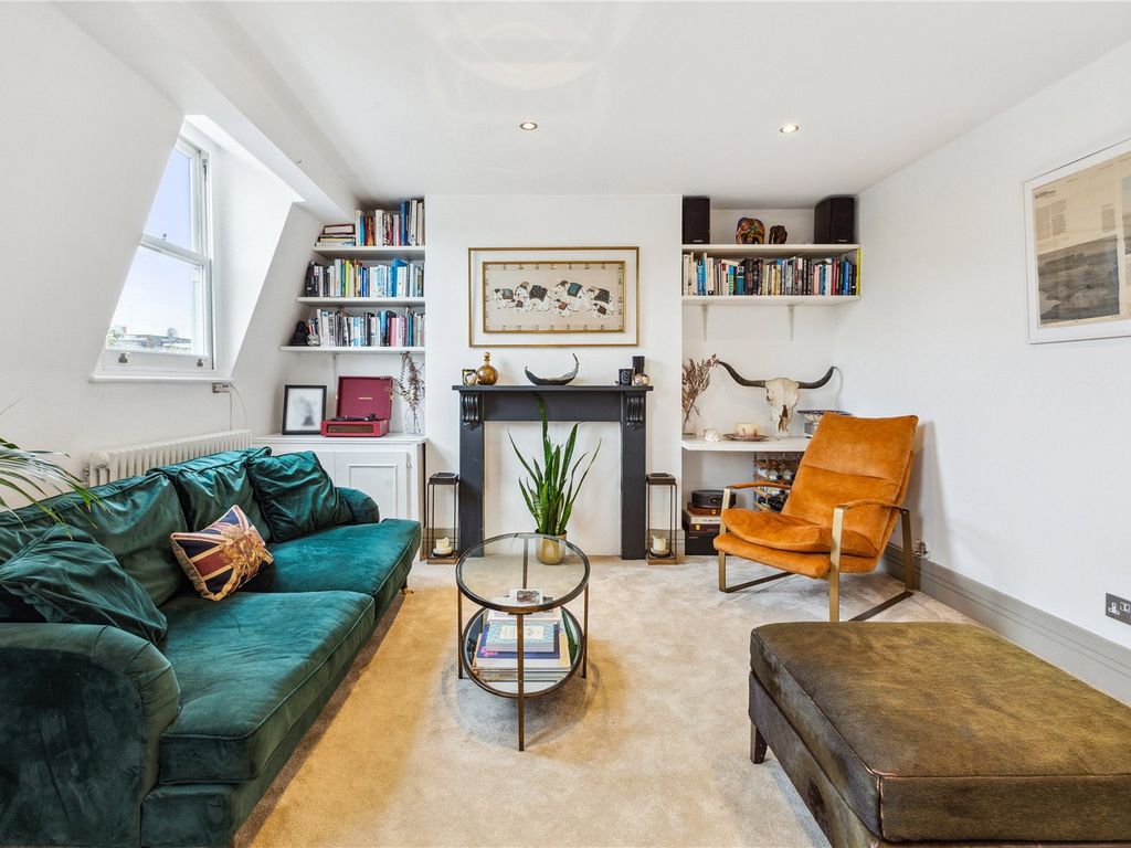 2 bed flat for sale in Cornwall Crescent, London W11, £850,000