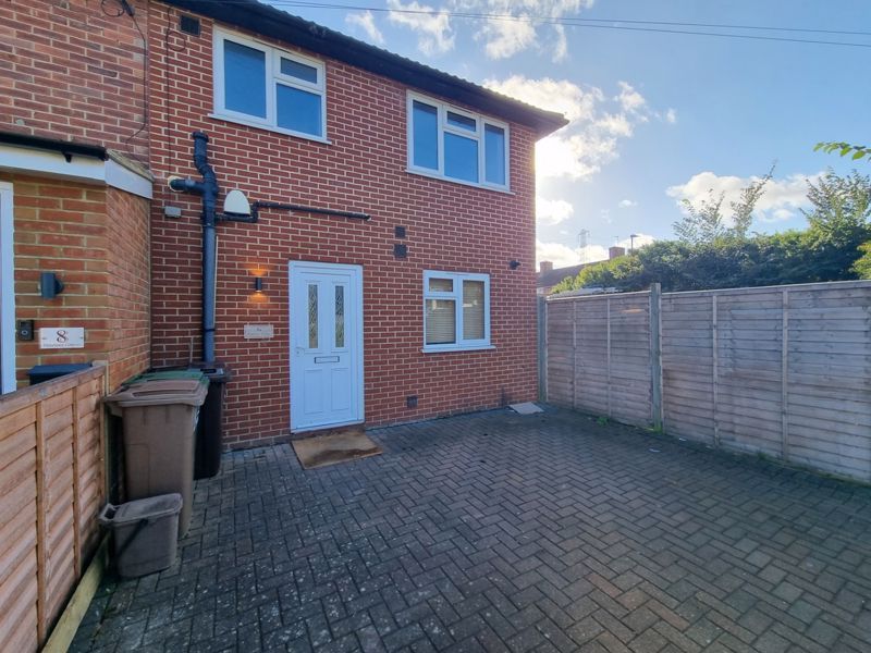 3 bed end terrace house to rent in Pershore Grove, Carshalton SM5, £1,900 pcm