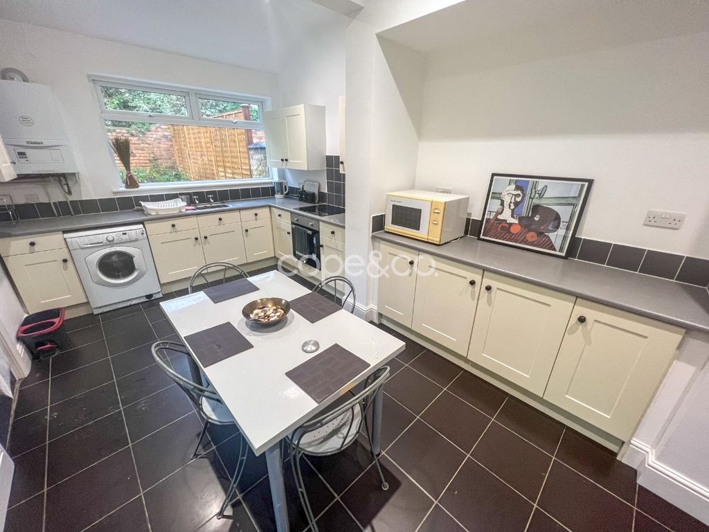 3 bed terraced house to rent in West Avenue, Derby, Derbyshire DE1, £995 pcm