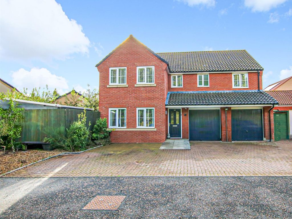 5 bed detached house for sale in Muskett Way, Aylsham, Norwich NR11, £500,000