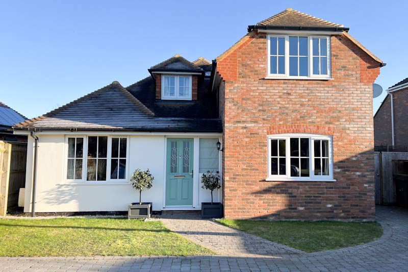 3 bed detached house for sale in Chequers Lane, Prestwood, Great Missenden HP16, £850,000