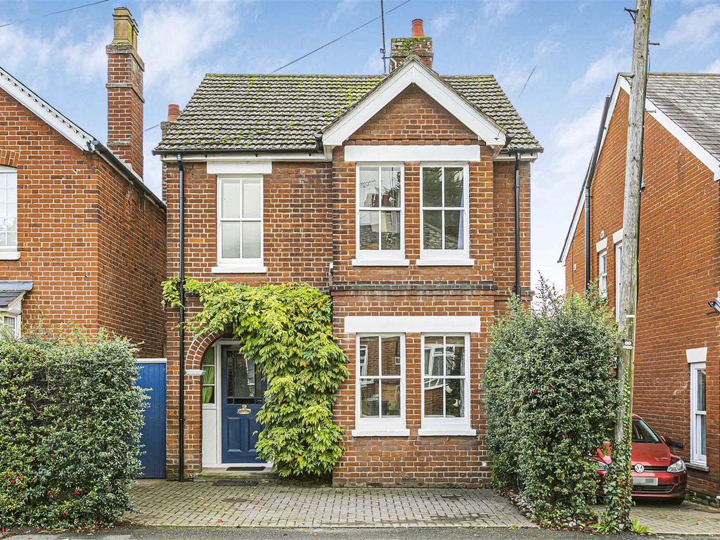 4 bed detached house for sale in Thaxted Road, Saffron Walden CB11, £485,000