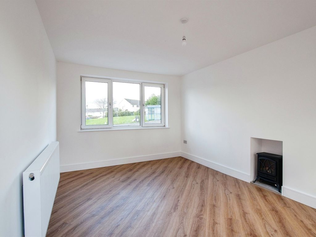 4 bed detached house for sale in Gelligaer Road, Trelewis, Treharris CF46, £385,000