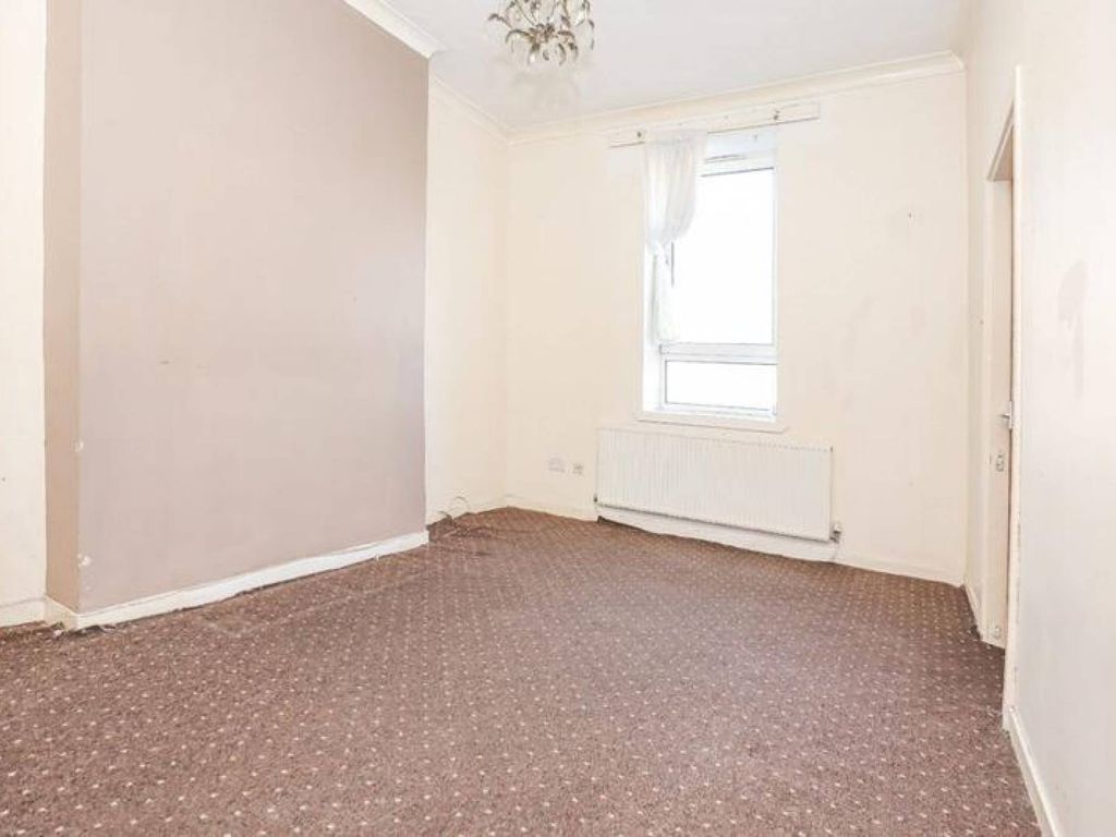 3 bed flat for sale in Property Portfolio, North Lanarkshire ML6, £430,000
