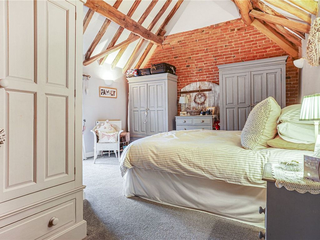 3 bed property for sale in Wigginton, Tamworth, Staffordshire B79, £575,000