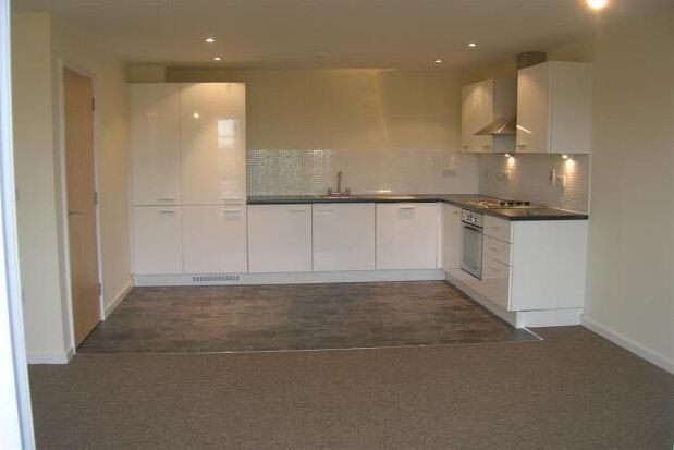 2 bed flat to rent in Palgrave Road, Bedford MK42, £1,150 pcm